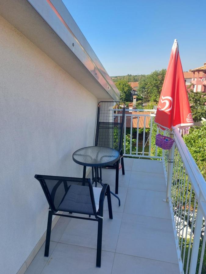 Apartmani Popovic Porec Exterior photo