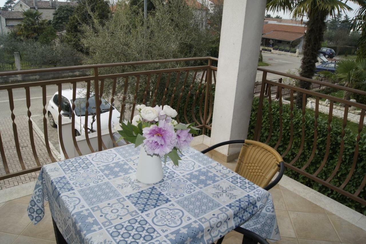 Apartmani Popovic Porec Exterior photo