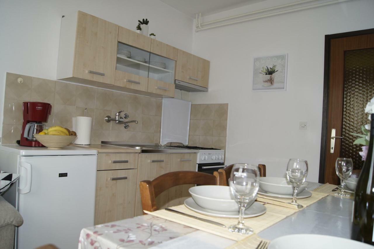 Apartmani Popovic Porec Exterior photo